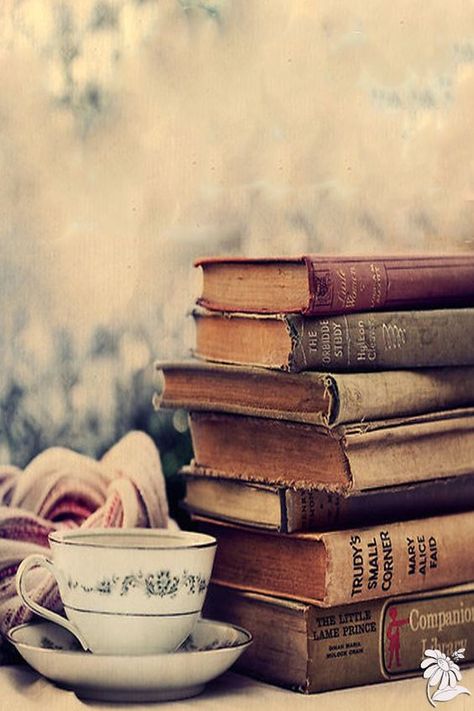 Books: Tea And Books, Book Wallpaper, World Of Books, Coffee And Books, Jolie Photo, Book Nooks, Old Books, I Love Books, Shadowhunters