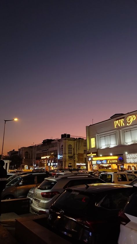 Sunset in delhi cp Connaught Place,PVR Connaught Place Delhi Aesthetic, Delhi Snaps, Delhi Connaught Place, Delhi Pics, Cp Delhi, Delhi Aesthetic, Travel Manifestation, Delhi City, Delhi Travel