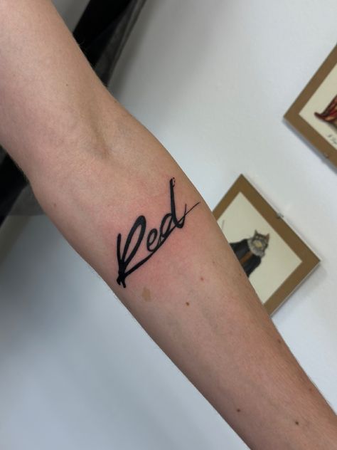 whole lotta red tattoo Playboi Carti Tattoo Ideas, Carti Tattoo Ideas, Playboi Carti Tattoo, Carti Tattoo, Kanye Tattoo, Rap Tattoo, 44 Tattoo, Whole Lotta Red, Red Tattoo