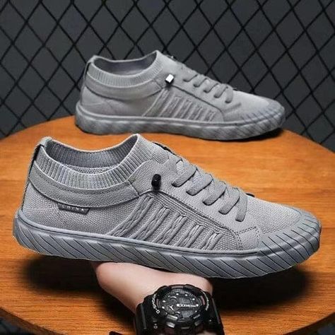 (245) WhatsApp Sport Shoes Men, Basic Fits, Outdoor Men, Breathable Shoes, Matches Fashion, Canvas Shoes, Types Of Shoes, Mens Summer, Loafers Men