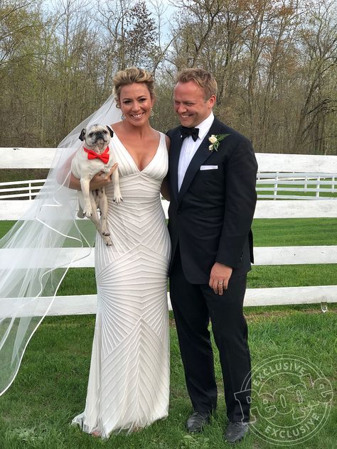 All the Details on CNN Journalist Brooke Baldwin's Gorgeous Naeem Khan Wedding Dress Striped Wedding Dress, Brooke Baldwin, White Stripes Wedding, Finally Getting Married, Hudson Valley Wedding Venues, Louisiana Wedding, Wedding Dress Alterations, Asian Wedding Dress, Good Pics