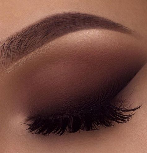 neutral eyeshadow look, eye shadow look, eye makeup look, make up ideas , eye shadow makeup look #eyemakeuplook #eyeshadowlook Boho Smokey Eye Makeup, Machiaj Smokey Eyes, Shoot Makeup, Maquillage Yeux Cut Crease, Skincare Favorites, Makeup Artistic, Makeup Tip, Eye Makeup Pictures, Makijaż Smokey Eye