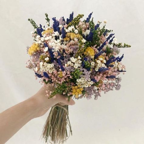 Boquette Flowers, Nothing But Flowers, Wildflower Bouquet, Flower Therapy, Beautiful Bouquet Of Flowers, Wildflower Wedding, Deco Floral, Dried Flower Bouquet, Bouquet Wedding