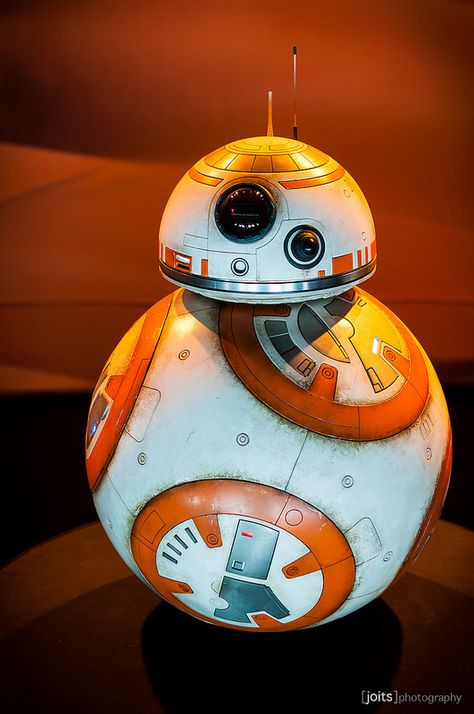 BB-8 | Flickr - Photo Sharing! Star Wars Figurines, Star Wars Painting, Star Wars Bb8, Star Wars Droids, Star Wars Tattoo, Bb 8, Star Wars Film, Star Wars Wallpaper, Star Wars Artwork