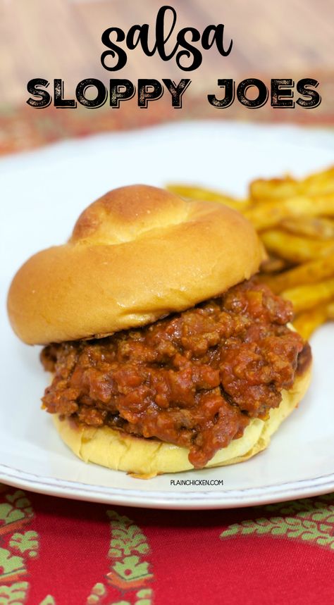 Salsa Sloppy Joes - only 5 ingredients! Ground beef, salsa, tomato soup, brown sugar and buns! Ready in about 15 minutes!! Everyone loved these sloppy joes! Quick weeknight meal! Homemade Manwich, Manwich Recipe, Best Sloppy Joe Recipe, Homemade Sloppy Joe Sauce, Kid Friendly Meals Dinner, Sloppy Joe Recipe, Sloppy Joes Easy, Beef Tomato, Sloppy Joe Sauce