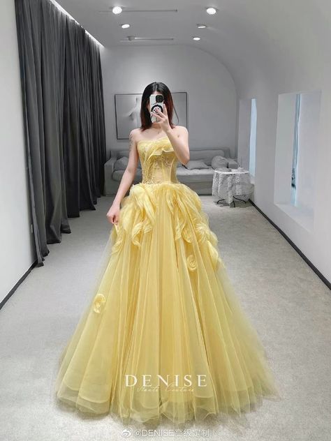 Korean Outfits Dresses, Amarillo Aesthetic, Debut Planning, Yellow Wedding Dress, Gala Dress, Dress Korean, Barbie Fashionista, Dress Princess, Korean Dress