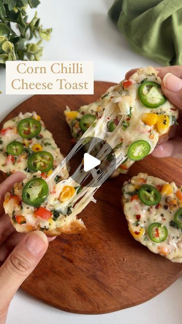 Guntas Sethi on Instagram: "✨Corn Chilli Cheese Toast✨ Chillax with Chili Cheese Corn Toast – it’s a-maize-ing! 🌽🌶 Comes together in a few simple ingredients. The corn adds a sweet touch, the chili gives it a kick, and the gooey cheese makes it oh-so-delicious. And the best part is you don’t need an oven or microwave, this easy recipe is all about simple, tasty goodnes🧀🍞 Recipe: For the filling: -2tbsp bell pepper, finely chopped -2 tbsp boiled sweet corn -1 small onion, finely chopped -Coriander, finely chopped -1 tsp salt -1 tsp oregano -1 tbsp chilli flakes -1 cup diced mozzarella -2tbsp warm milk For the garlic butter: -2 cubes melted butter -1 tbsp garlic, finely chopped For Assembling: -Take slices of bread, spread garlic butter on them, add a corn cheese filling, Boiled Sweet Corn, Boil Sweet Corn, Chilli Cheese Toast, Cheese Toast Recipe, Bread Spread, White Bean Recipes, Cheese Corn, Spicy Corn, Corn Cheese