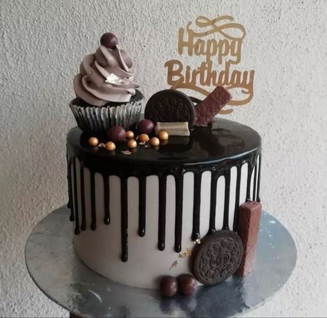 Simple Male Birthday Cake Design, Bday Cake For Husband, Simple Cake Designs With Chocolate, Simple Elegant Chocolate Cake Designs, Simple Decorated Cakes, Black Forest Cake Design, Simple Chocolate Cake Designs Birthday, Easy Cake Designs For Beginners, Simple Black Forest Cake Designs