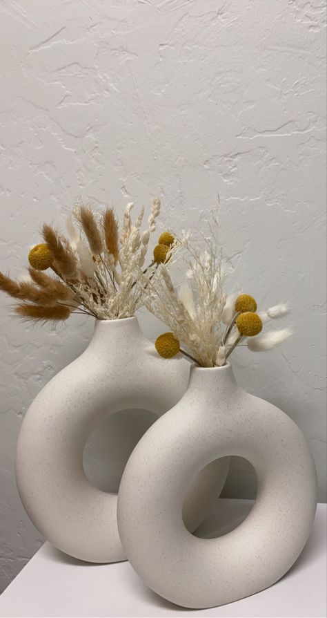 Round ceramic vases modern aesthetic decor ideas Aesthetic Decor Ideas, Circle Vase, Lash Room, Aesthetic Decor, Ceramic Vases, Modern Aesthetic, Vases Decor, Home Deco, Decor Ideas