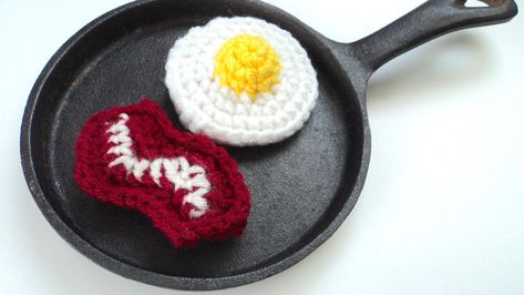 Mini Eggs and Bacon Plushies Set Crochet Eggs, Food Plushies, Eggs And Bacon, Kids Play Kitchen, Animal Knitting Patterns, Cute Ponies, Mini Crochet, All Free Crochet, Crochet Food