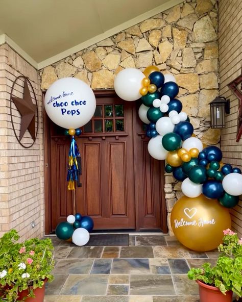 Welcome Back Home Balloon Decorations, Welcome Home Balloons, Welcome Home Balloons Ideas, Welcome Home Party Ideas, Welcome Home Decorations Ideas Party, Welcome Home Party, Balloon Door, Welcome Back Home, Welcome Home Decorations