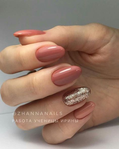 Pretty Almond Nails Short, Desert Rose Nails, Almond Nails Ideas Elegant, Nail Designs For Autumn, Dusty Pink Nails, Nail Extensions Acrylic, Boring Nails, Cozy Colors, Thanksgiving Nail Designs