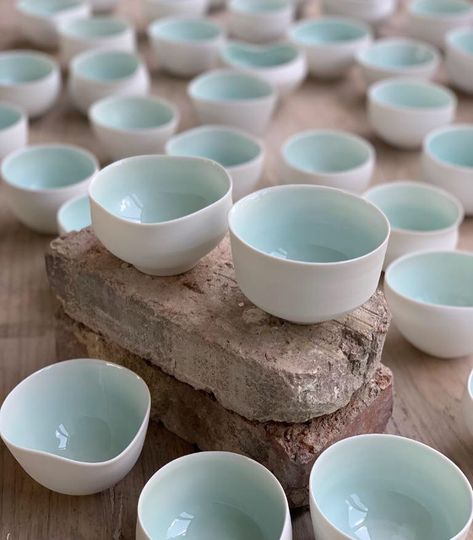 Jade porcelain and celadon glazed teabowls. In between working with the finest craftspeople, learning moldmaking, slipcasting, flower… White Clay Glaze Ideas, Celadon Pottery, Glaze Inspiration, Celadon Ceramics, Celadon Glaze, Key Ideas, Slab Pottery, Ceramics Ideas, Ceramic Ideas