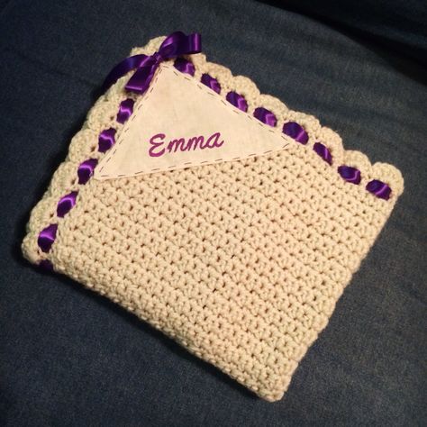 Thecrochetyoldlady.etsy.com once upon a time Emma's blanket Once Upon A Time Crafts, Once Upon A Time Nursery, Ootd Fall, Emma Swan, Crochet Patterns Free Blanket, Baby Time, Bullet Journal Doodles, Children And Family, Journal Doodles