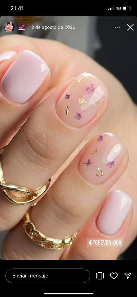 Dipped Manicure Ideas, Clean Spring Nails, Nails Neutral Colors, Natur Nails, School Nails, Gel Nail Colors, Colorful Nail Designs, Short Acrylic Nails Designs, Nail Designs Glitter