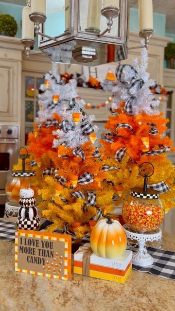 Candy Corn Theme Decor, Candy Corn Tree, Candy Corn Decorations, Fall Carnival, Pumpkin Candy Corn, Halloween Candy Corn, Primitive Halloween, Halloween Kitchen, Fall Deco