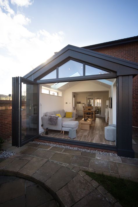 Gable End Extension, Modern Conservatory Extension, Conservatory Interiors, Small House Extensions, Modern Conservatory, Conservatory Extension, Orangery Extension, Conservatory Interior, Bungalow Extensions