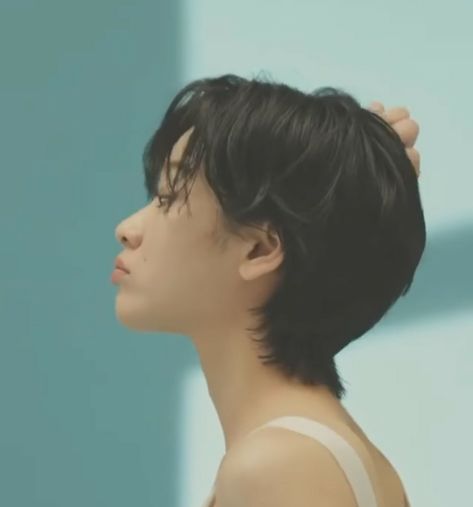 Dew Haircut, Wolf Pixie Cut, Short Hair Boyish, Asian Mullet Hairstyle Women, Nerd Hairstyles, Pixie Wolf Cut, Asian Pixie Cut, Asian Pixie, Lee Jooyoung