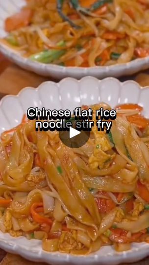 Flat Rice Noodles, Rice Noodles Stir Fry, Noodles Lover, Chinese Noodles, Main Courses, Rice Noodles, Chinese Food, Main Course, Stir Fry