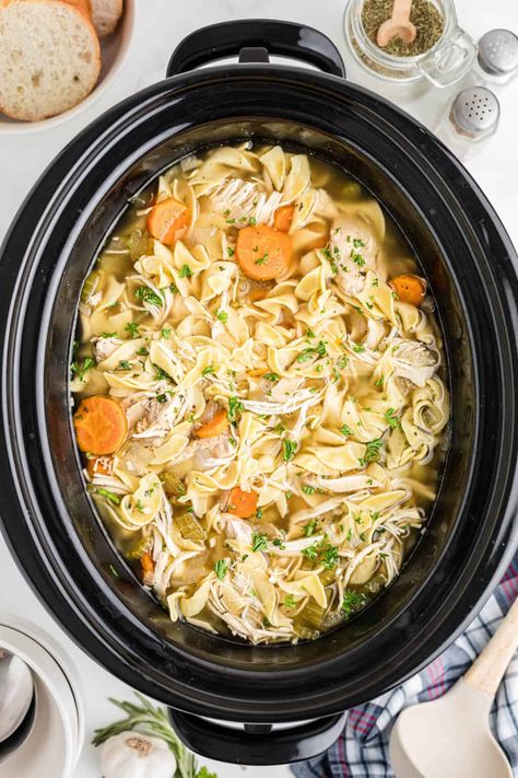 Crockpot Chicken Noodle Soup Recipes, Crockpot Chicken Noodle Soup, Slow Cooker Chicken Noodle, Slow Cooker Chicken Noodle Soup, Chicken Soup Crockpot, Chicken Noodle Soup Crock Pot, Chicken Noodle Soup Easy, Easy Slow Cooker Chicken, Easy Dinner Recipes Crockpot