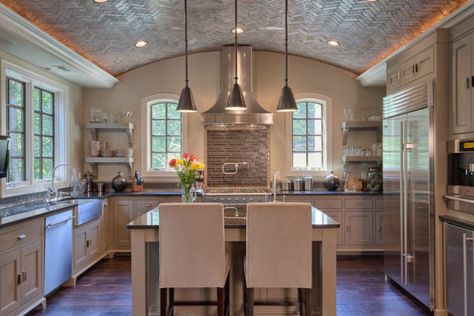 COROBRIK: A modern twist on Face brick ceilings - SA Décor & Design Brick Ceiling, Kitchen Ceiling Design, Vaulted Ceiling Kitchen, Barrel Vault Ceiling, Ceiling Kitchen, Drop Ceiling Tiles, Barrel Ceiling, Long Living Room, Bar Ceilings