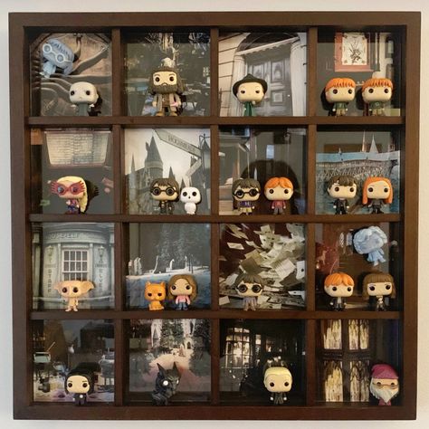 Pop Display Ideas, Funko Pop Display Ideas, Harry Potter Display, Harry Potter Christmas Decorations, Harry Potter Universe, Funko Pop Display, Harry Potter Pop, Harry Potter Room Decor, Harry Potter Classroom