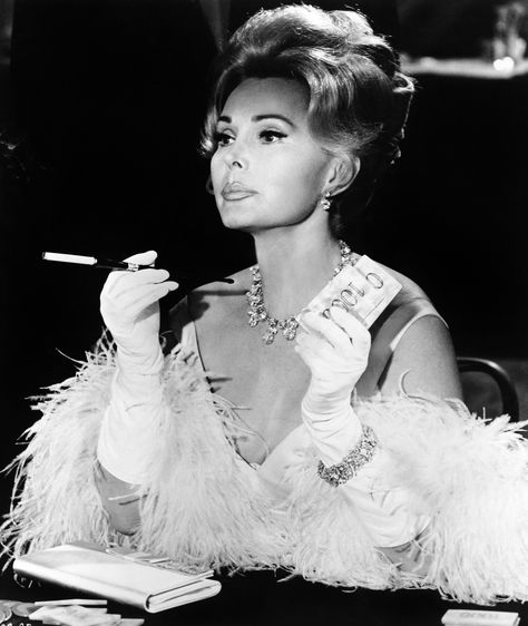 35 of Zsa Zsa Gabor's Best Quotes Irene Papas, Klasik Hollywood, Zsa Zsa Gabor, Celebrities Who Died, Classic Hollywood Glamour, Glamour Vintage, Zsa Zsa, Old Hollywood Glam, Classic Actresses