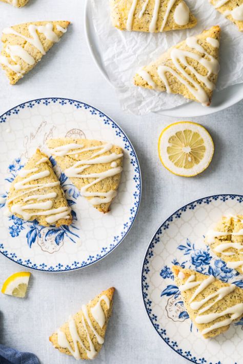 Keto Lemon Scones, Low Carb Scones, Keri Diet, Keto Scones, Lemon Poppy Seed Scones, Breakfast Recipes Keto, Low Carb Maven, Lemon Scones, Low Carb Low Fat Recipes