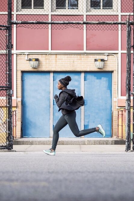 City running, A breath of urban atmosphere - The MAN Urban Running Photography, Walking Ideas, Running Branding, Reflective Running Gear, Urban Running, Running Inspo, City Running, Running Pose, Running Pictures