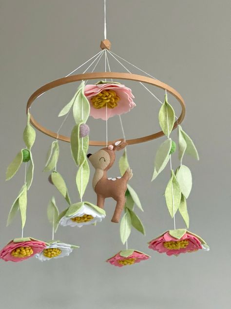 Girls Woodland Nursery, Wilderness Nursery, Crib Mobile Girl, Woodland Creatures Nursery, Floral Mobile, Deer Theme, Stars Baby Mobile