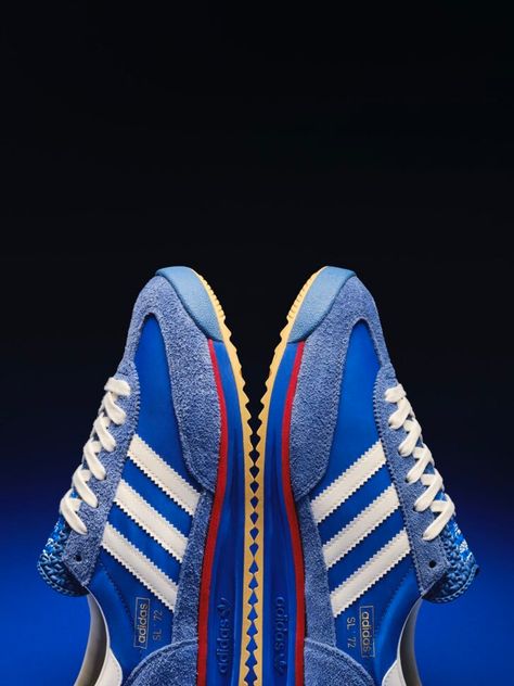 Since the 1970s to the present day, adidas Originals unveils a fresh rendition of the adidas SL 72 - addstylers.com Adidas Originals Jeans, Adidas Sl 72, Ty Dolla Ign, New York Studio, Lightweight Running Shoes, Streetwear Sneakers, Running Fashion, Fashion Now, Adidas Outfit