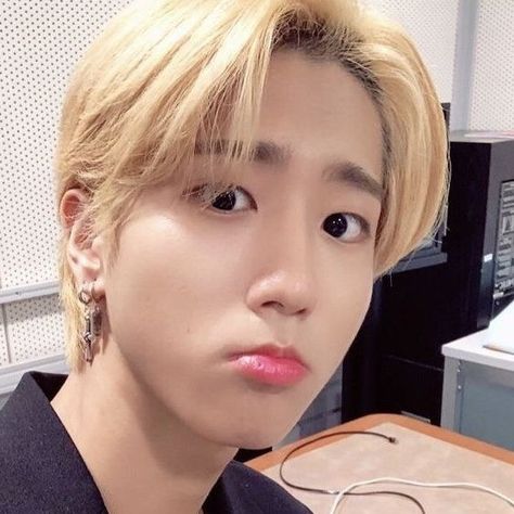 Han Confused, Han Jisung, Kpop Groups, Aesthetic Art, Stray Kids, Art