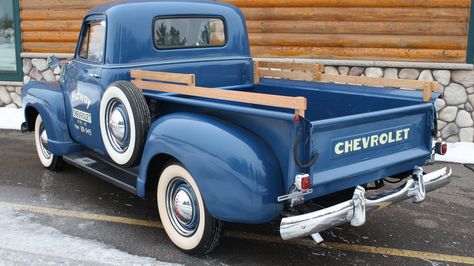 Vintage Chevy Trucks, Chevrolet 3100, Vintage Pickup Trucks, Blue Truck, Chevrolet Pickup, Old Pickup Trucks, Antique Trucks, Truck Camping, Classic Pickup Trucks