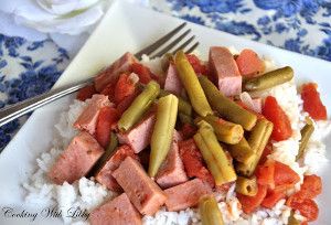 Even if you don't care for Spam, you'll love it in this easy-to-make dish. Poor Man's Spam is a budget-friendly recipe for dinner that has been passed down through generations. It includes Spam, green beans, tomatoes, and onions. Spam Recipes Dinners, Spam Recipes, Island Food, Man Food, Frugal Meals, Cheap Eats, Budget Friendly Recipes, Vintage Recipes, Pork Recipes