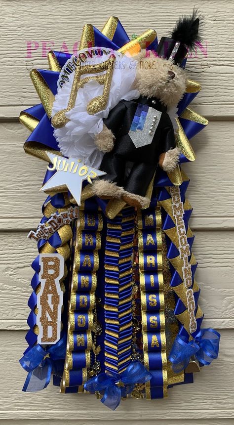 Junior Homecoming Garter, Garters Homecoming For Guys, Encouragement Ideas, High School Decor, Big Homecoming Mums, Mum Homecoming, Hoco Mums, Homecoming Spirit Week, High School Homecoming