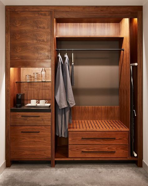 Hotel Room Cupboard Design, Hotel Closet Ideas, Hotel Cupboard Design, Hotel Room Storage Ideas, Hotel Room Wardrobe Design, Hotel Closet Design, Small Hotel Room Interior, Hotel Room Closet, Villa Wardrobe