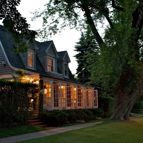 Mill House Inn | Condé Nast Traveler New York Hamptons Aesthetic, East Coast Mansion, East Coast House, East Hampton Houses, Miller House, Hampton New York, Hamptons New York, Mill House, Cute Cottage