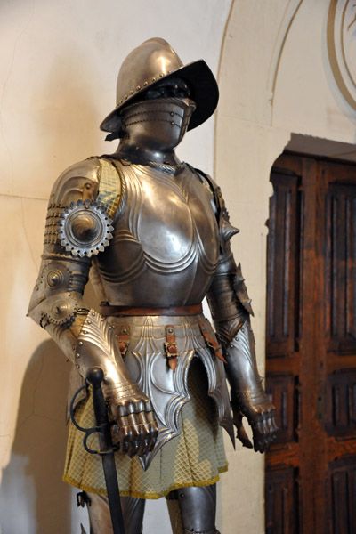 Conquistador armor Conquistador Armor, Medieval Warriors, 15th Century Armor, Medieval Knight Armor, Armour Plate, Spanish Empire, Armor Drawing, Costume Armour, Century Armor