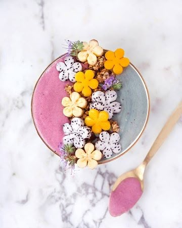 Smoothie Bowls Aesthetic, Ideas Desayuno, Easy Nutritious Breakfast, Bowls Aesthetic, Smoothie Bowl Aesthetic, Rainbow Smoothie, Jamba Juice Smoothies, Aesthetic Smoothie, Bowl Aesthetic