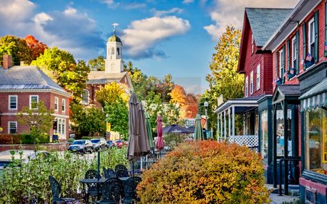 The Most Picturesque Small Towns in New England, That You Absolutely Must Visit Day Trip From Boston, Day Trips From Boston, Weekend Getaway Ideas, Village Aesthetic, England Village, Small Towns Usa, New England Road Trip, East Coast Road Trip, Small Town America