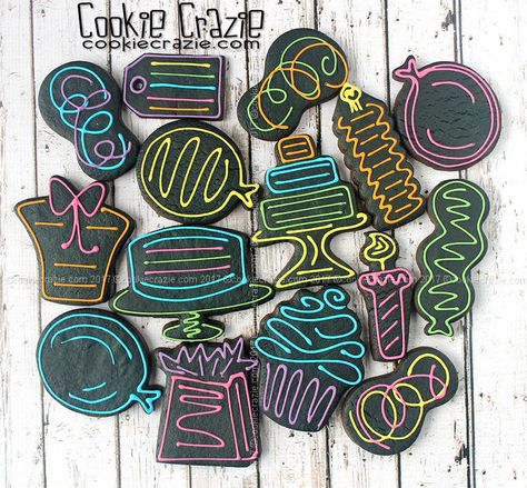 Neon Sign Styled Birthday Decorated Cookies — CookieCrazie Birthday Decorated Cookies, Happy Birthday Cookie, Neon Birthday, Glow Birthday, Cookie Frosting, Creative Cookies, Cookie Inspiration, Glow Party, Neon Party