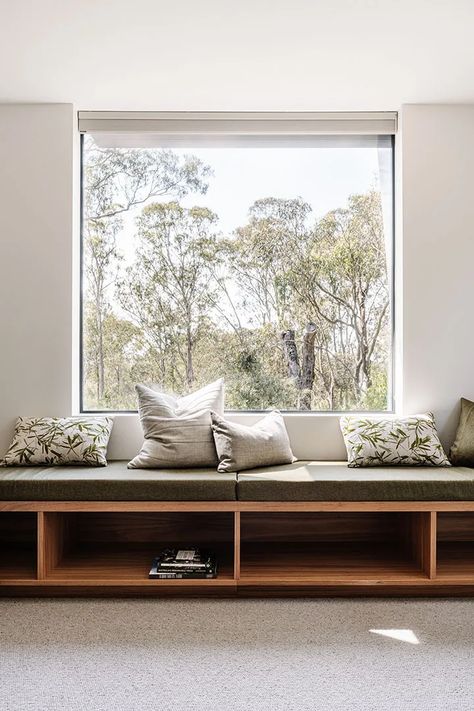 Ben Callery Architects | Silvertop House Bay Window Seats Ideas, Long Bench Under Window, Window Seat Design Modern, Window Bench Living Room, Modern Window Seat, Modern Windows And Doors, Window Seat Ideas, Bench Window, Green Mosaic Tiles