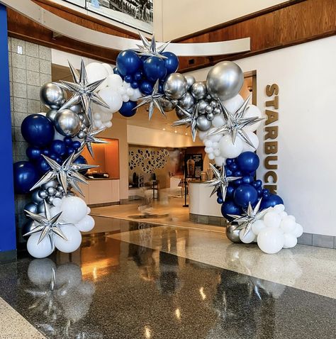 Blue Christmas Balloons, Blue And Silver Balloon Arch, Balloon Arch Entrance, Nautical Birthday Party, 18th Birthday Decorations, Nautical Birthday, Silver Balloon, Christmas Balloons, Don Juan