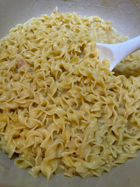 CREAMY CAFETERIA NOODLES Noodles With Cream Of Chicken Soup, Lunch Lady Noodles, Buttered Egg Noodles Recipes, Creamy Noodles Recipes, Reams Noodles Recipes, Thanksgiving Noodles, Lunch Lady Recipes, Egg Noodle Side Dish, Cafeteria Noodles