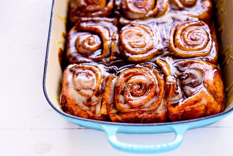 Ooey Gooey Cinnamon Buns Sticky Cinnamon Buns, Gooey Cinnamon Buns, Cinnamon Buns Recipe, Cinnamon Bun Recipe, Bread Dough Recipe, Breakfast Ingredients, Buns Recipe, Dough Recipes, Food Lab