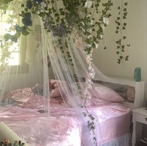 Cottagecore Aesthetic Bedroom, Cottagecore Room, Fairy Bedroom, Fairy Room, Soft Bedroom, Indie Room, Redecorate Bedroom, Pretty Room, Dreamy Room