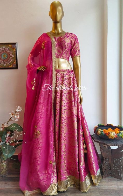 Silk Lehenga Banarasi, Pink Silk Lehenga, Bridesmaid Dresses Indian, Pakistani Lehenga, Brocade Lehenga, Lehenga Bridesmaid, Indian Wedding Lehenga, Bridesmaid Lehenga, Silk Lehenga Choli