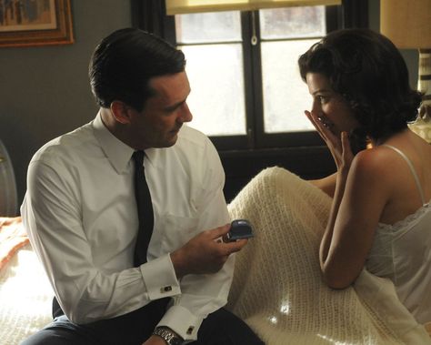 Men's Nightgown, Best Friend Soul Mate, Jessica Pare, Gentleman Aesthetic, Korean Drama Stars, Elisabeth Moss, Don Draper, Mad Men Fashion, Jon Hamm