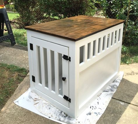 Dog Cage End Table, Dog Kennel End Table, Diy Dog Kennel, Diy Side Table, Pet Kennels, Dog Cages, Diy Bench, White Dog, Big Dog