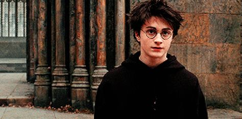 https://i.pinimg.com/originals/99/77/b2/9977b2fddbe019b68056b61e775a2fca.gif Prisoner Of Azkaban Wallpaper, Prisoner Of Azkaban, Daniel Radcliffe, Fanfiction, Virginia, The Story, Harry Potter, Wattpad, Gif